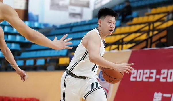 开云体育-包含今晚体能课后；北京首钢复出首秀备战NBA总决赛；信心回归；球队文化再被提及的词条
